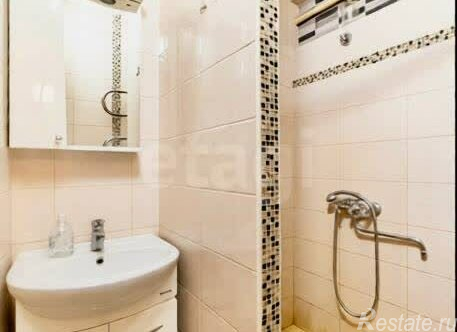 Продажа 1-комн квартиры на вторичном рынке улица Орджоникидзе,  д. 41 к2