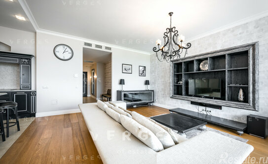 Продажа 4-комн квартиры на вторичном рынке ул Мосфильмовская,  д. 70,  к. 6