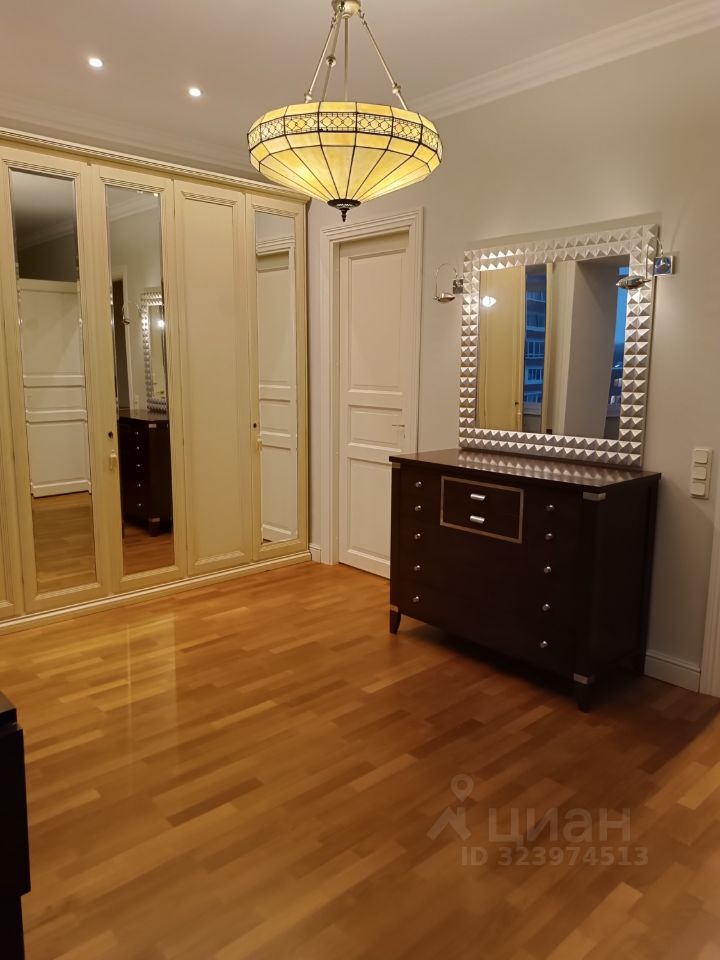 Продажа 4-комн квартиры на вторичном рынке улица Рашетова, 6