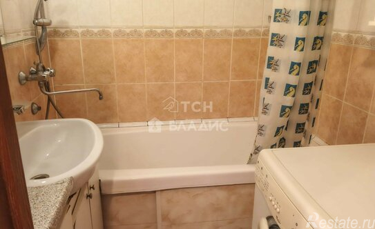 Продажа 2-комн квартиры на вторичном рынке Болшево, улица Исаева,  д. 4