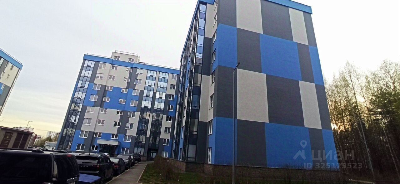 Продажа 2-комн квартиры на вторичном рынке пос. Янино-1, улица Ясная, 4к2