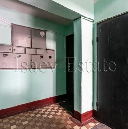 Продажа 2-комн квартиры на вторичном рынке улица Юных Ленинцев,  д. 121 к5