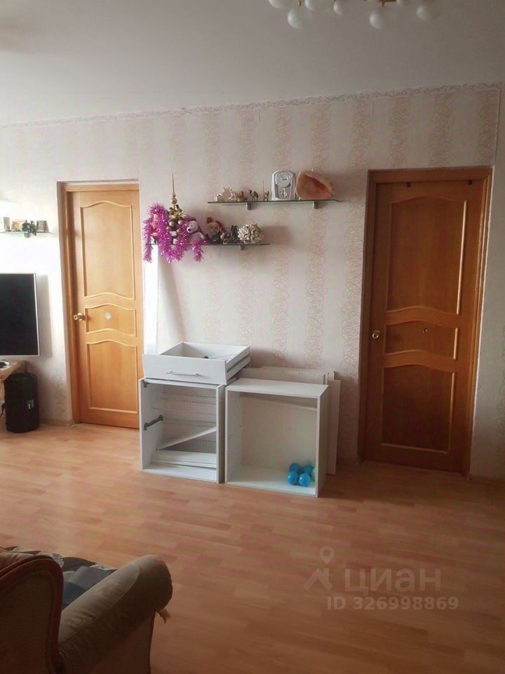 Продажа 4-комн квартиры на вторичном рынке Харьковский проезд, 11К2