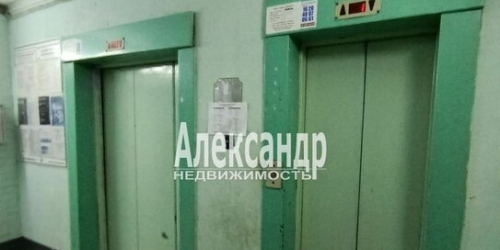 2-комн квартира Индустриальный пр-кт,  д. 40,  к. 1