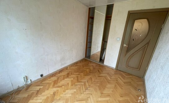 Продажа 2-комн квартиры на вторичном рынке Перекопская улица,  д. 14 к2