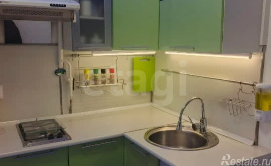 Продажа 1-комн квартиры на вторичном рынке Кириши, ул Комсомольская,  д. 14