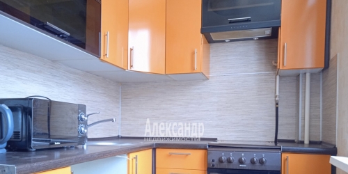 2-комн квартира Новоселов ул. ,  д. 15