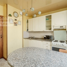 Продажа 3-комн квартиры на вторичном рынке улица Крылатские Холмы,  д. 39 к2