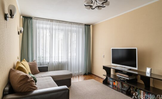 Продажа 2-комн квартиры на вторичном рынке Новоизмайловский пр-кт,  д. 30,  к. 2