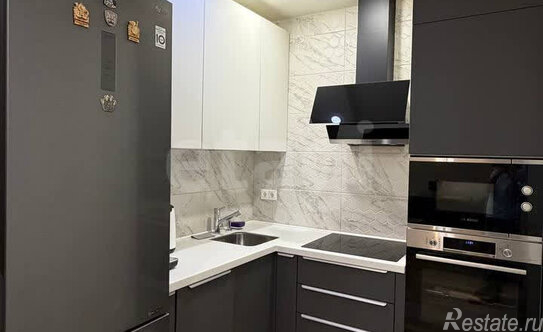 Продажа 2-комн квартиры на вторичном рынке Октябрьский б-р,  д. 8,  к. 1