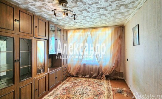 Продажа 2-комн квартиры на вторичном рынке Кириши г, Ленина пр-кт,  д. 8