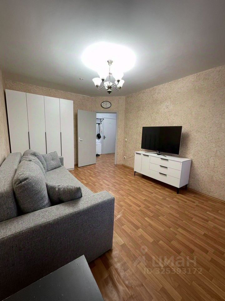 Аренда 3-комн квартиры на вторичном рынке Дунайский проспект, 55к1