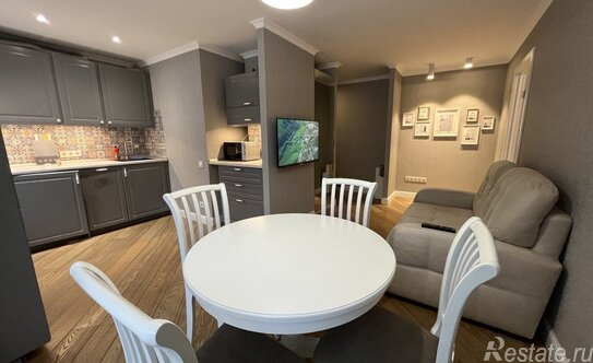 Аренда 2-комн квартиры на вторичном рынке Выползов переулок,  д. 8