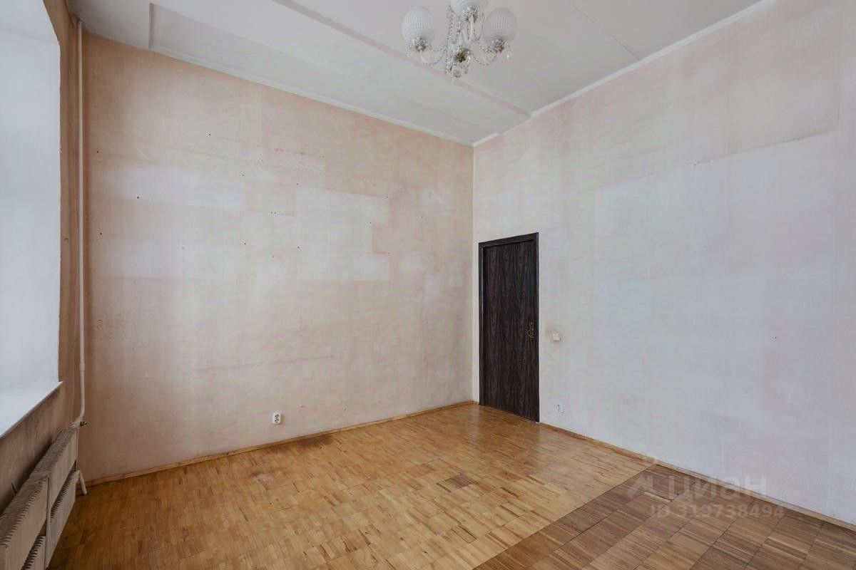 Продажа 4-комн квартиры на вторичном рынке Казарменный переулок, 8С1