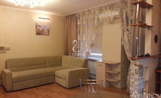 Продажа 1-комн квартиры на вторичном рынке Рябиновая улица,  д. 16