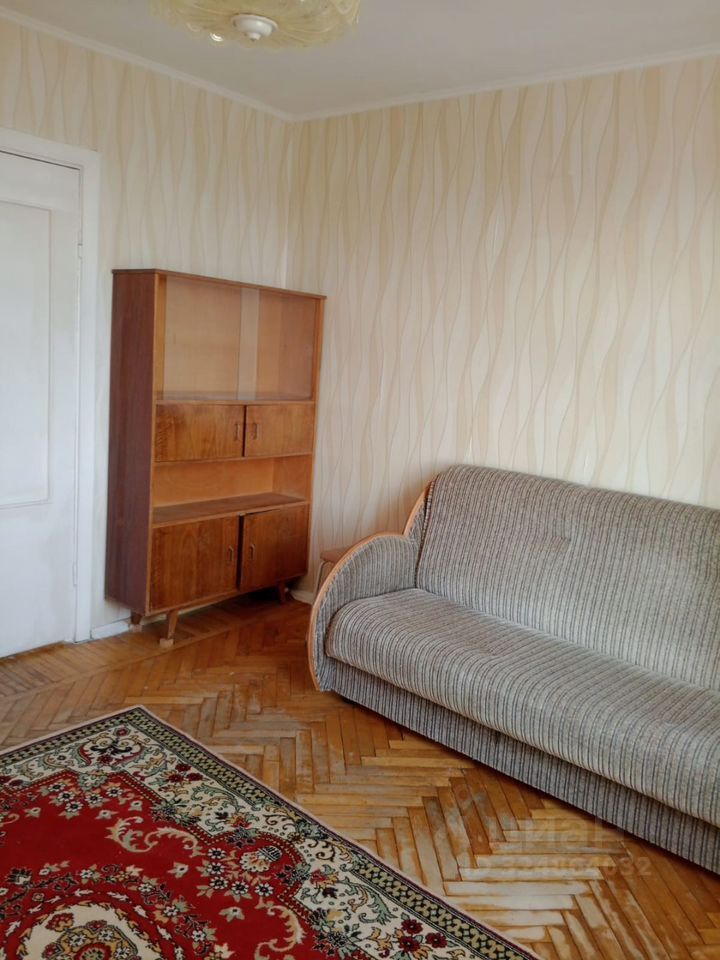 Продажа 2-комн квартиры на вторичном рынке проспект Ветеранов, 154