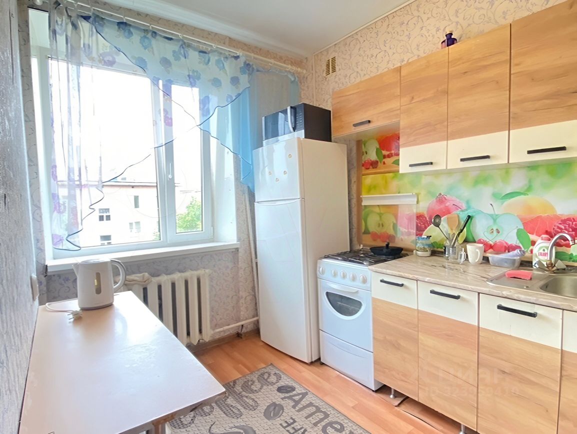 Продажа 1-комн квартиры на вторичном рынке Кириши, Волховская набережная, 6