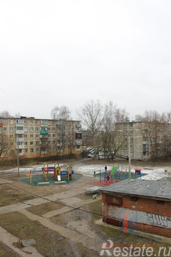 Продажа 2-комн квартиры на вторичном рынке Серпухов, Звёздная улица,  д. 9