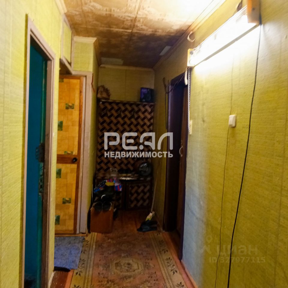 Продажа 4-комн квартиры на вторичном рынке пос. Новый Свет, 34