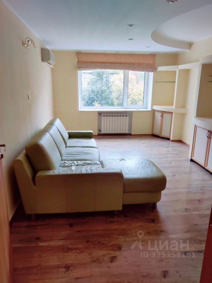 Продажа 3-комн квартиры на вторичном рынке Пулковская улица, 13