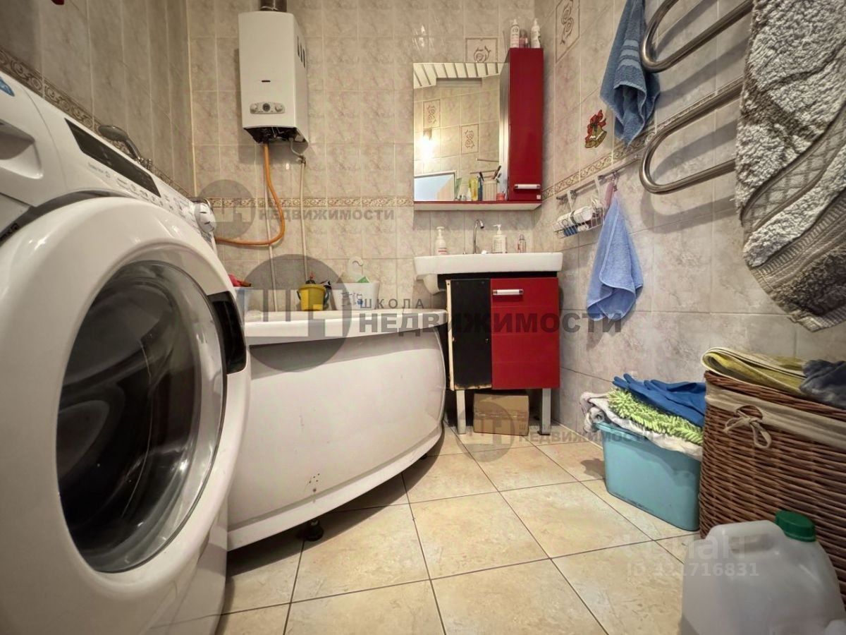 Продажа 2-комн квартиры на вторичном рынке Среднеохтинский проспект, 2в/17