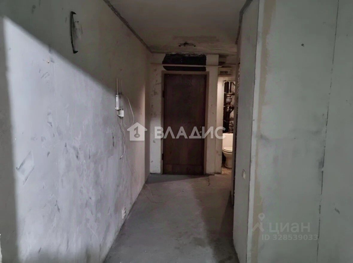 Продажа 2-комн квартиры на вторичном рынке Онежская улица, 18