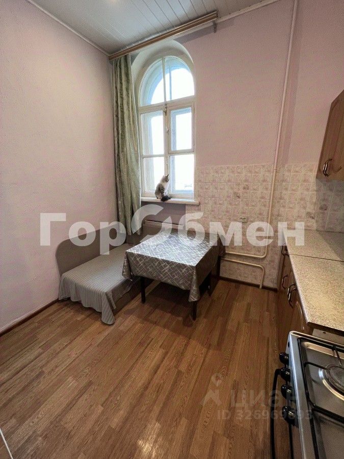 Продажа 4-комн квартиры на вторичном рынке Гончарная улица,  д. 38