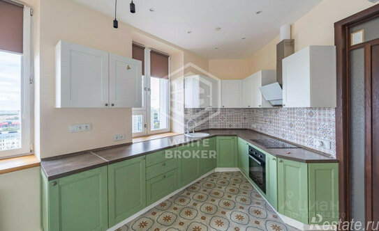 Продажа 3-комн квартиры на вторичном рынке улица Бутлерова,  д. 7Б