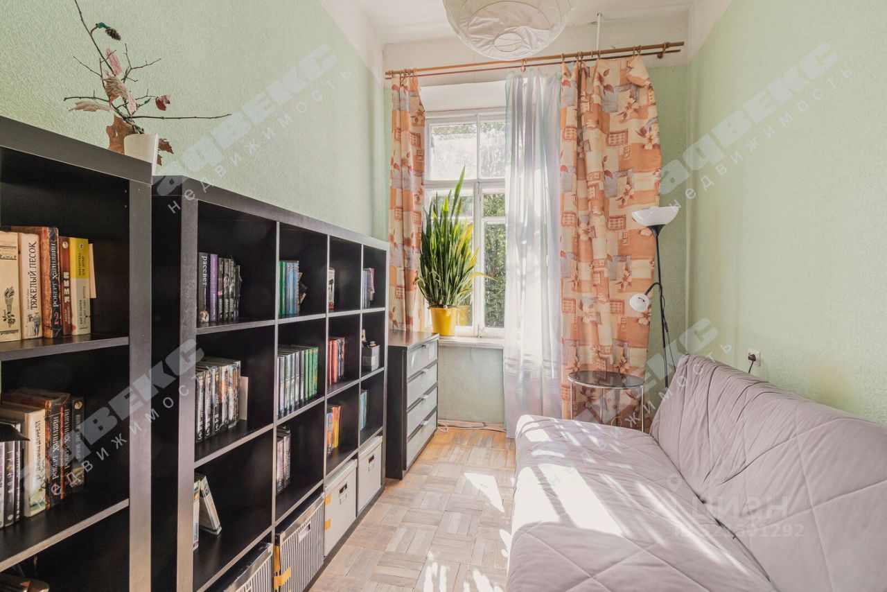 Продажа 3-комн квартиры на вторичном рынке Кронштадт, Советская улица, 45