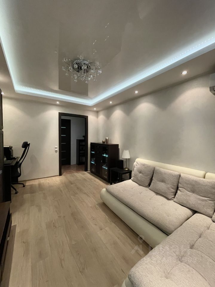 Продажа 3-комн квартиры на вторичном рынке Королев, улица Горького,  д. 4