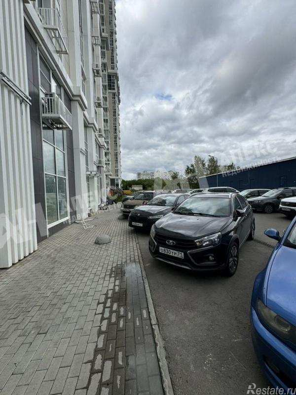 Продажа торгового помещения Ореховый б-р