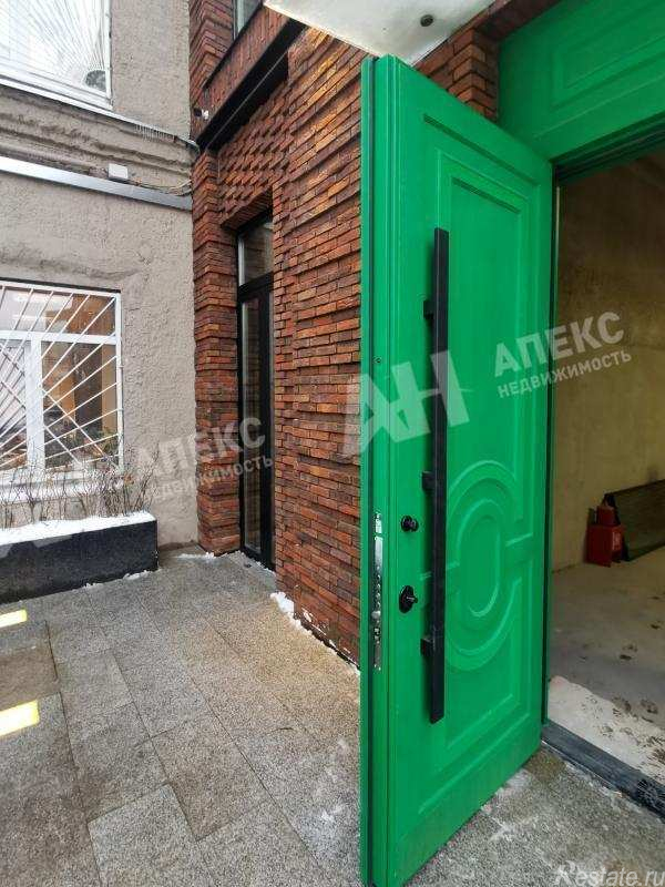 Продажа торгового помещения Зубовский б-р