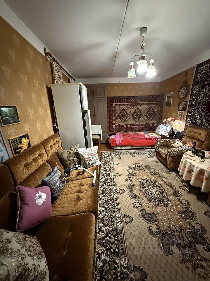 Продажа 2-комн квартиры на вторичном рынке Кириши, Советская улица, 19