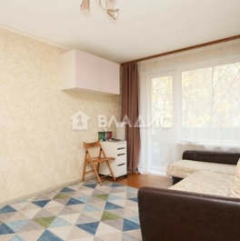 Продажа 2-комн квартиры на вторичном рынке Матвеевская улица,  д. 42 к2
