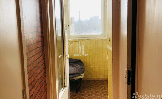 Продажа 1-комн квартиры на вторичном рынке Петергофское ш,  д. 19/33