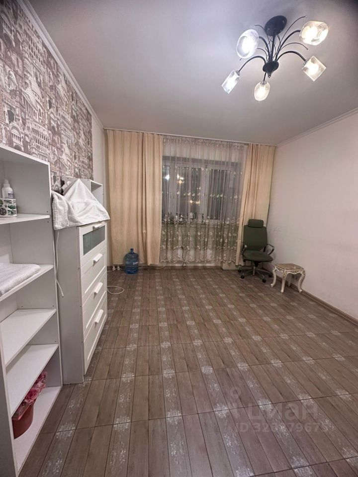 Продажа 1-комн квартиры на вторичном рынке Железнодорожный мкр, Балашиха, улица Андрея Белого,  д. 3