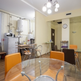 Продажа 5-комн квартиры на вторичном рынке Большая Конюшенная ул,  д. 17