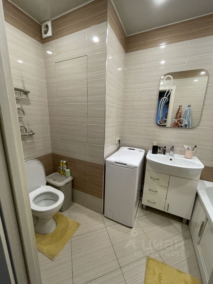 Продажа 1-комн квартиры на вторичном рынке Новые Островцы мкр, д. Островцы, улица Баулинская, 7