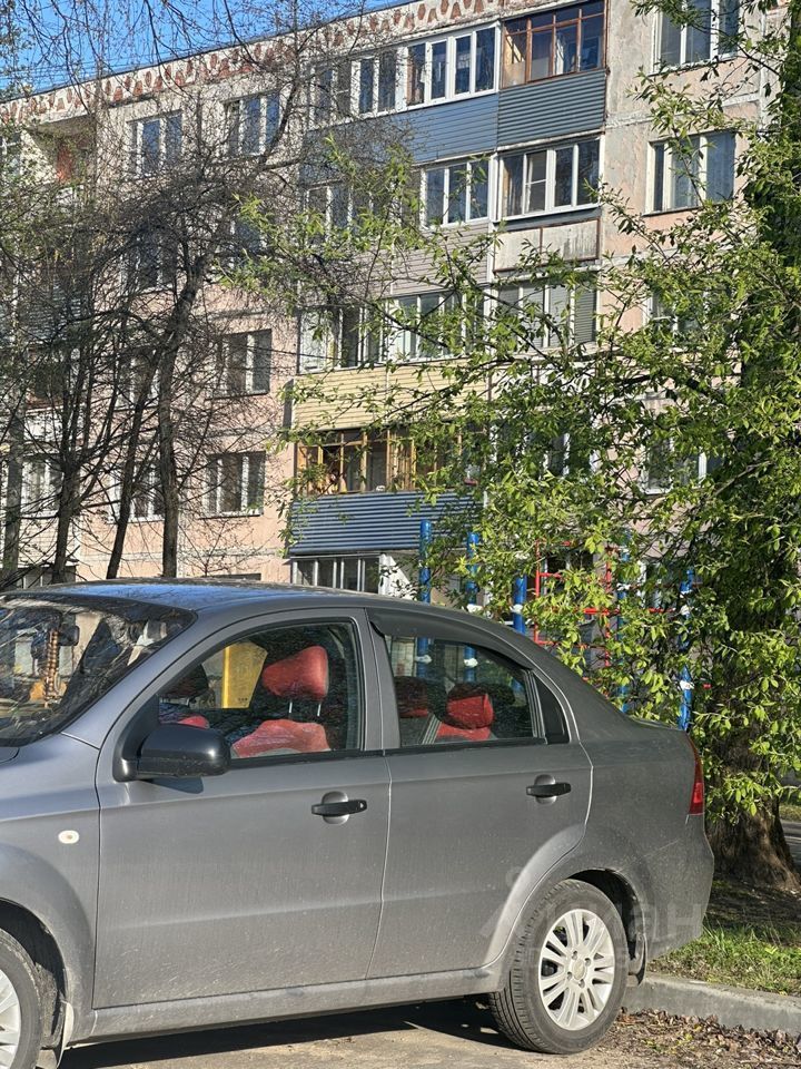 Продажа 2-комн квартиры на вторичном рынке Серпухов, улица Химиков, 35