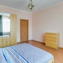 Аренда 2-комн квартиры на вторичном рынке Смоленский б-р,  д. 22/14