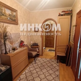 Продажа 3-комн квартиры на вторичном рынке Ангелов пер,  д. 5