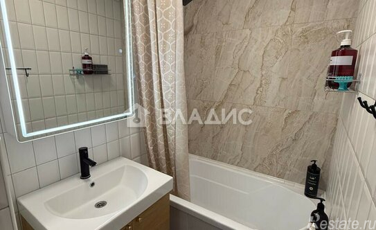 Продажа 3-комн квартиры на вторичном рынке ул Окская,  д. 44,  к. 1