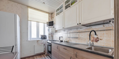 3-комн квартира Старо-Петергофский пр-кт,  д. 18