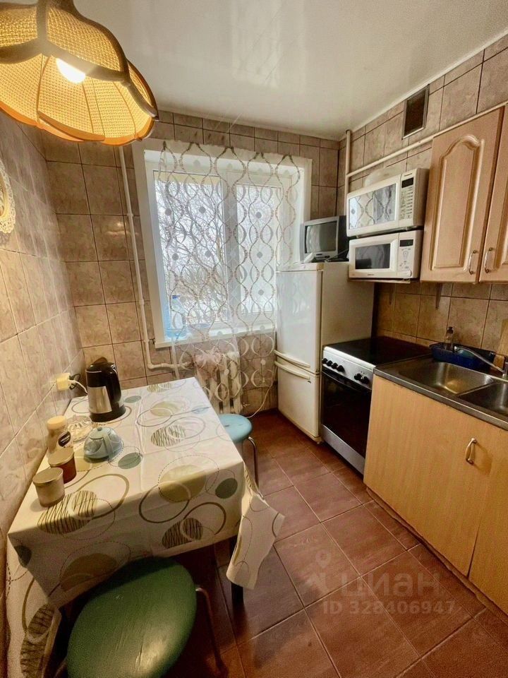 Продажа 4-комн квартиры на вторичном рынке пос. Кондратьево,  д. 4