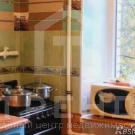 Продажа 2-комн квартиры на вторичном рынке улица Зины Портновой,  д. 13