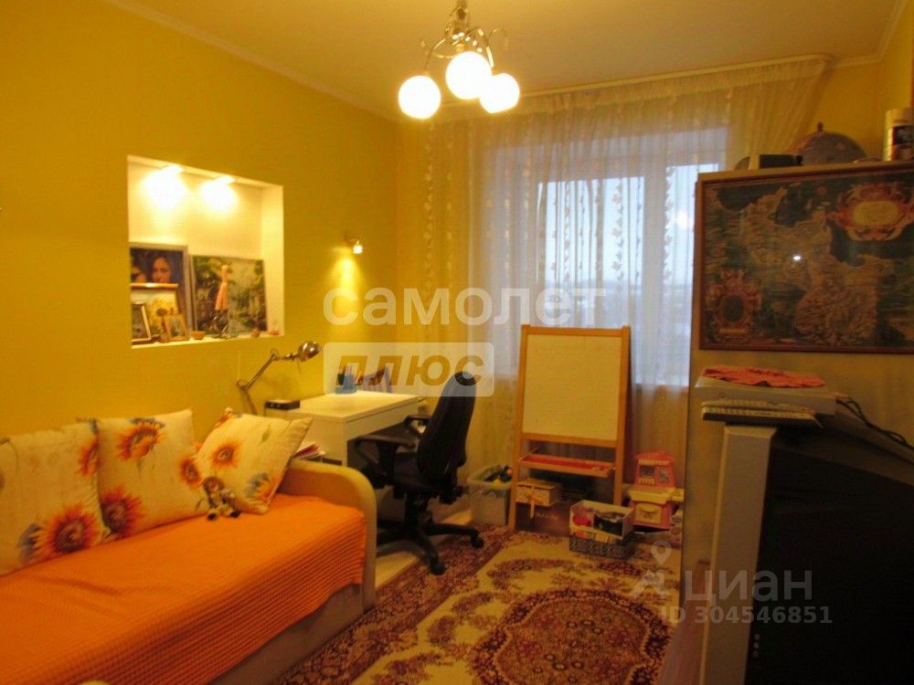 Продажа 3-комн квартиры на вторичном рынке Чехов, улица Чехова, 6