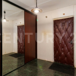 Продажа 3-комн квартиры на вторичном рынке ул Взлётная,  д. 13