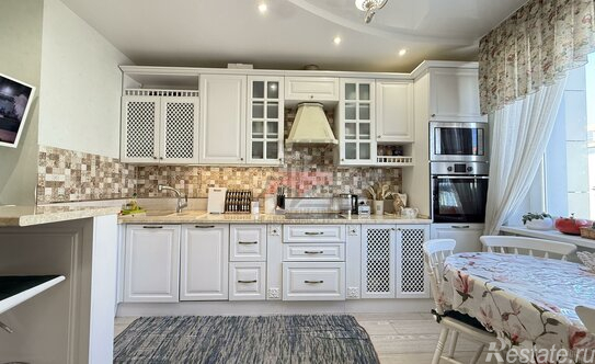 Продажа 2-комн квартиры на вторичном рынке Нахабино, ул Белобородова,  д. 4