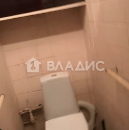 Продажа 4-комн квартиры на вторичном рынке Школьная улица,  д. 12