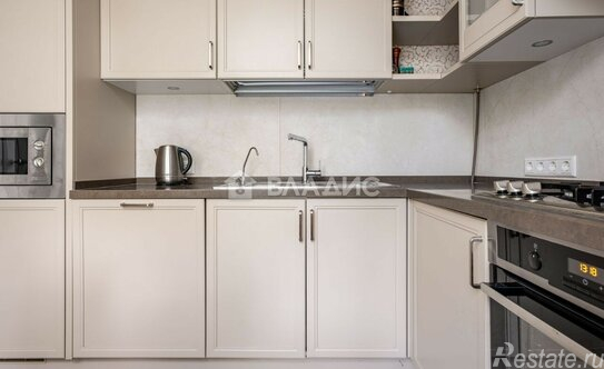 Продажа 3-комн квартиры на вторичном рынке улица Руставели,  д. 15